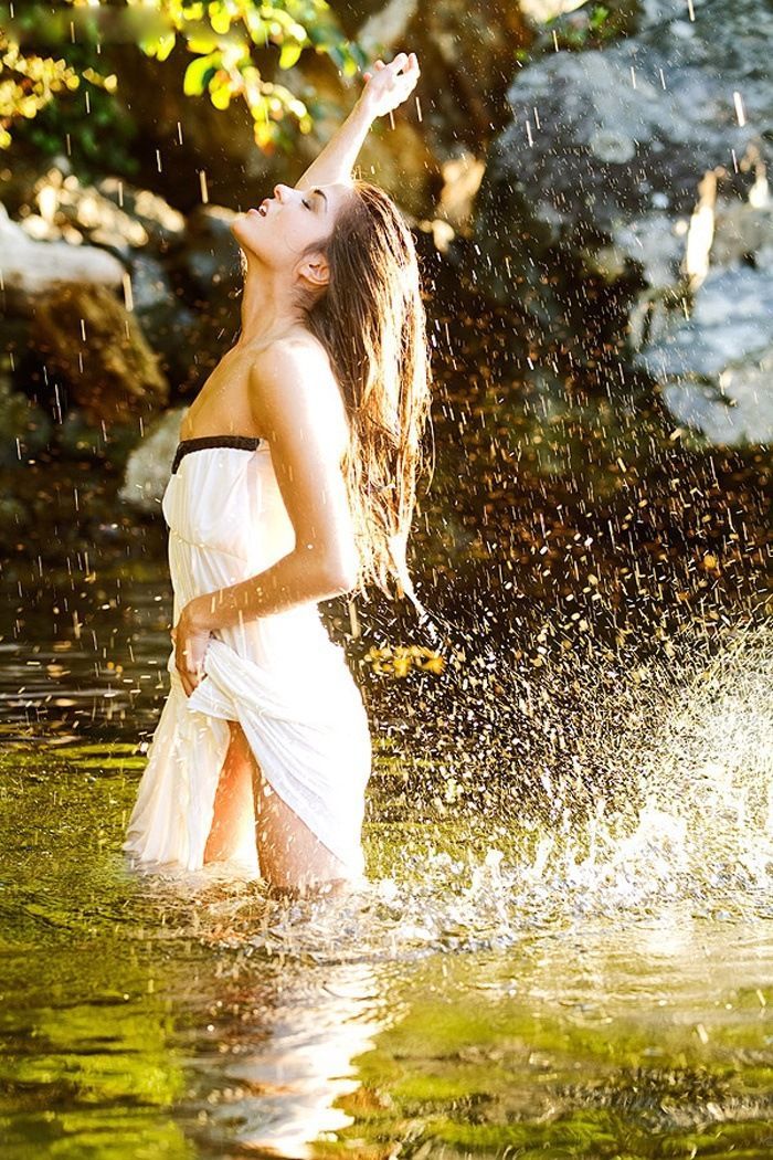 Marie Avgeropoulos in Santa Cruz de la Sierra