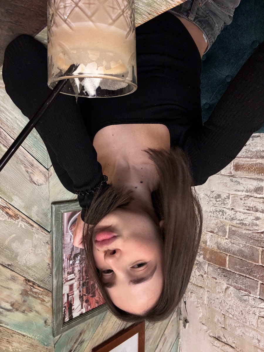 Fresh photos, fresh mood — Tina online in Santa Cruz de la Sierra